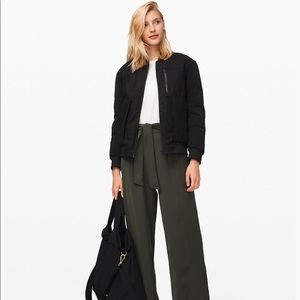 Lululemon Noir Wide Leg Pant Size 4